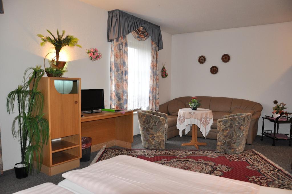 Hotel Fasold Sulzfeld  객실 사진