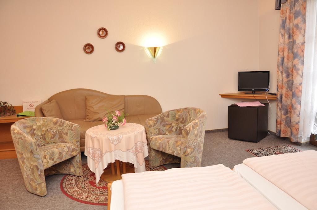 Hotel Fasold Sulzfeld  객실 사진