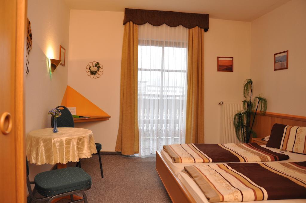 Hotel Fasold Sulzfeld  객실 사진