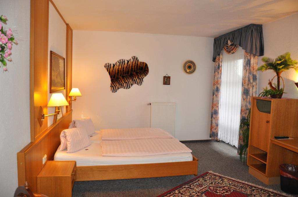 Hotel Fasold Sulzfeld  객실 사진